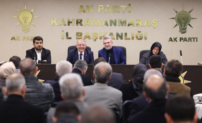 Mahçiçek, AK Parti teşkilatına 8 yıllık yatırım ve projeler ile hedefleri anlattı