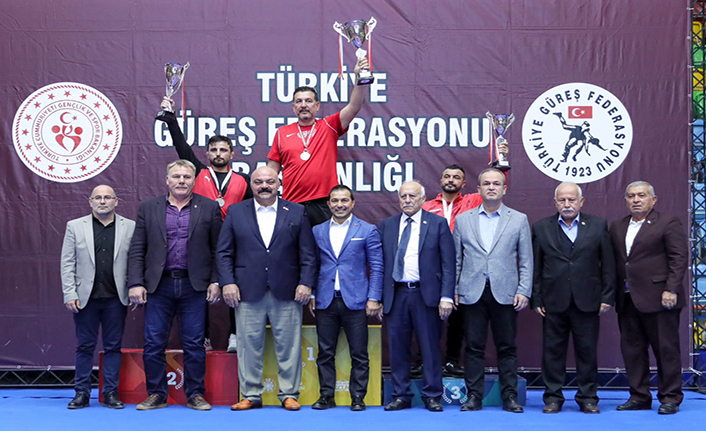 Güreş İhtisas Spor Kulübü namağlup şampiyon oldu