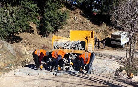 Andırın ilçesinde 7 bin metrekare parke