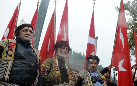 BÜYÜK ÖNDER MUSTAFA KEMAL ATATÜRK TÖRENLERLE ANILDI