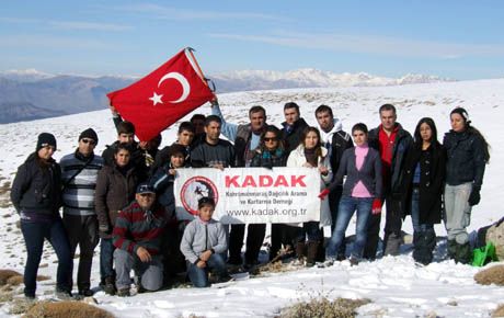 KADAK ÜYELERİ KAR YÜRÜYÜŞÜ YAPTI