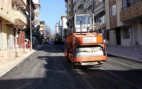 Pazarcık’ta sıcak asfalt çalışması