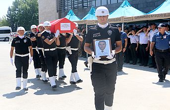 Öldürülen polis için tören düzenlendi
