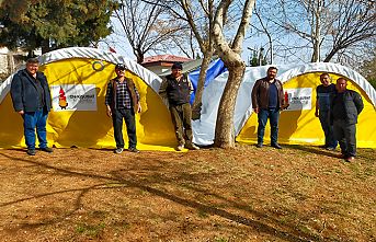 Depremzede ailelere bin çadır desteği