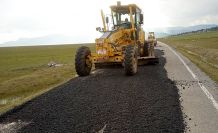 Büyükşehir, Andırın kırsalında yolların bakım onarımını sürdürüyor