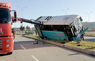 Kahramanmaraş’ta halk otobüsü kaza yaptı: 12...