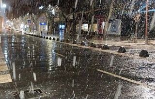Kahramanmaraş’ta 2023 yılının ilk kar yağışı...