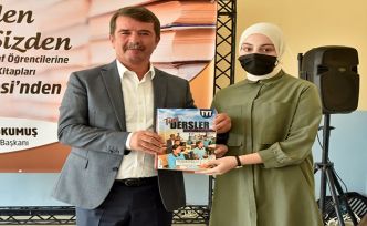 Türkoğlu Belediyesinden öğrencilere kaynak kitap desteği