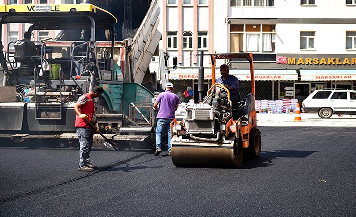 Gürbüz; “Elbistan tarihinin en büyük asfalt yatırımını gerçekleştirdik”